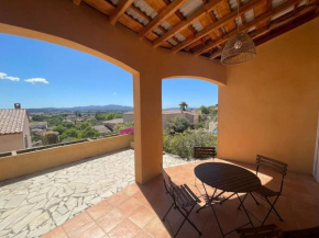 Maisonnette calme vue collines